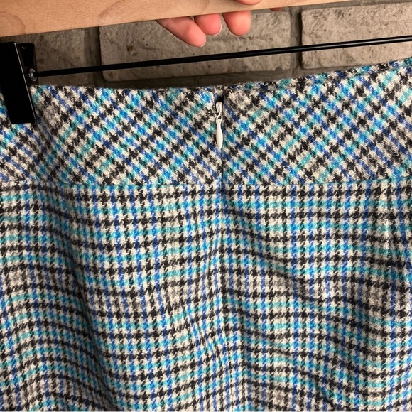 Talbots Wool Blend Houndstooth Pencil Skirt - Picture 7 of 7
